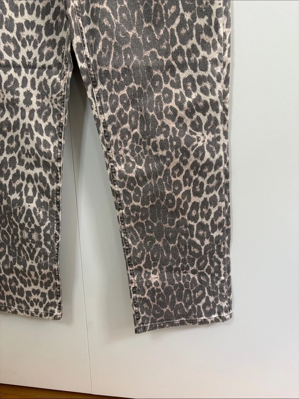 Mint Velvet Leopard Print Cropped Jeans 10